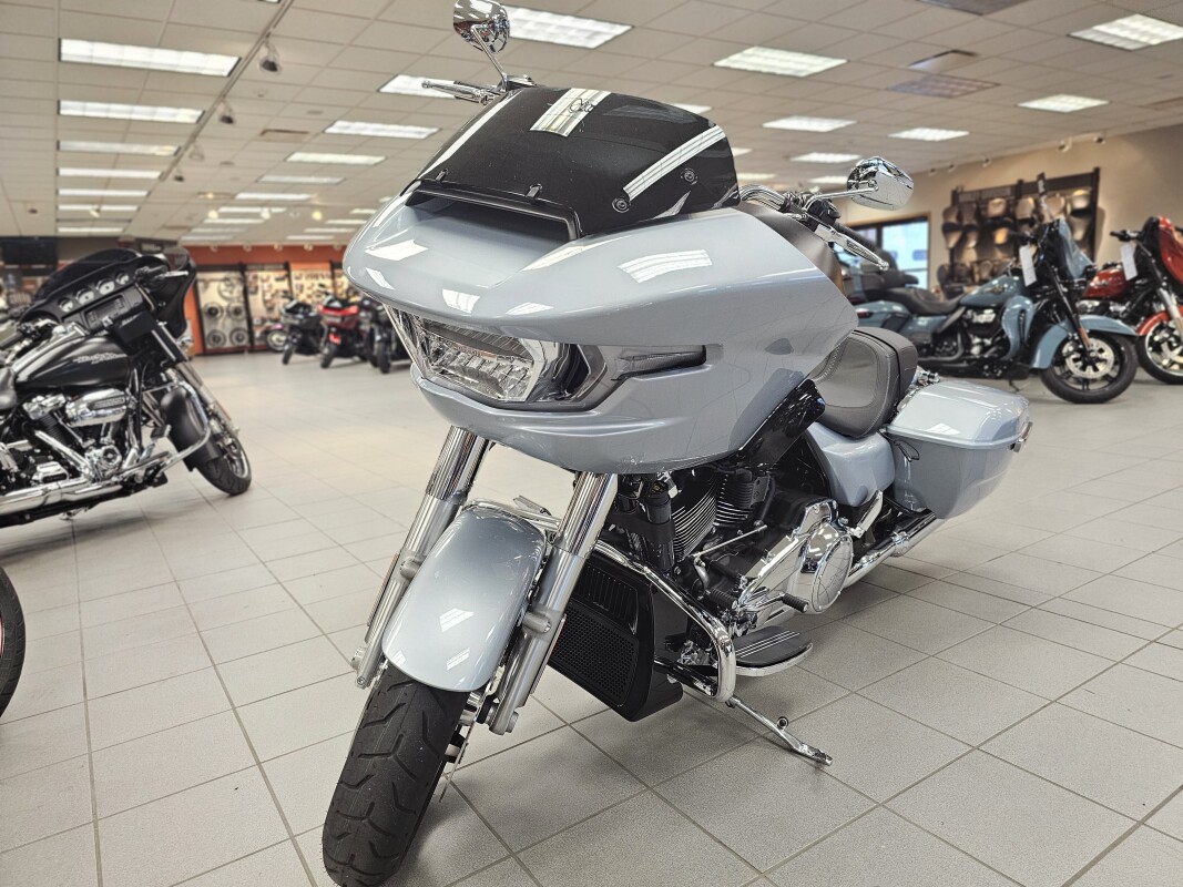 FLTRX 2025 Road Glide - Photo 4