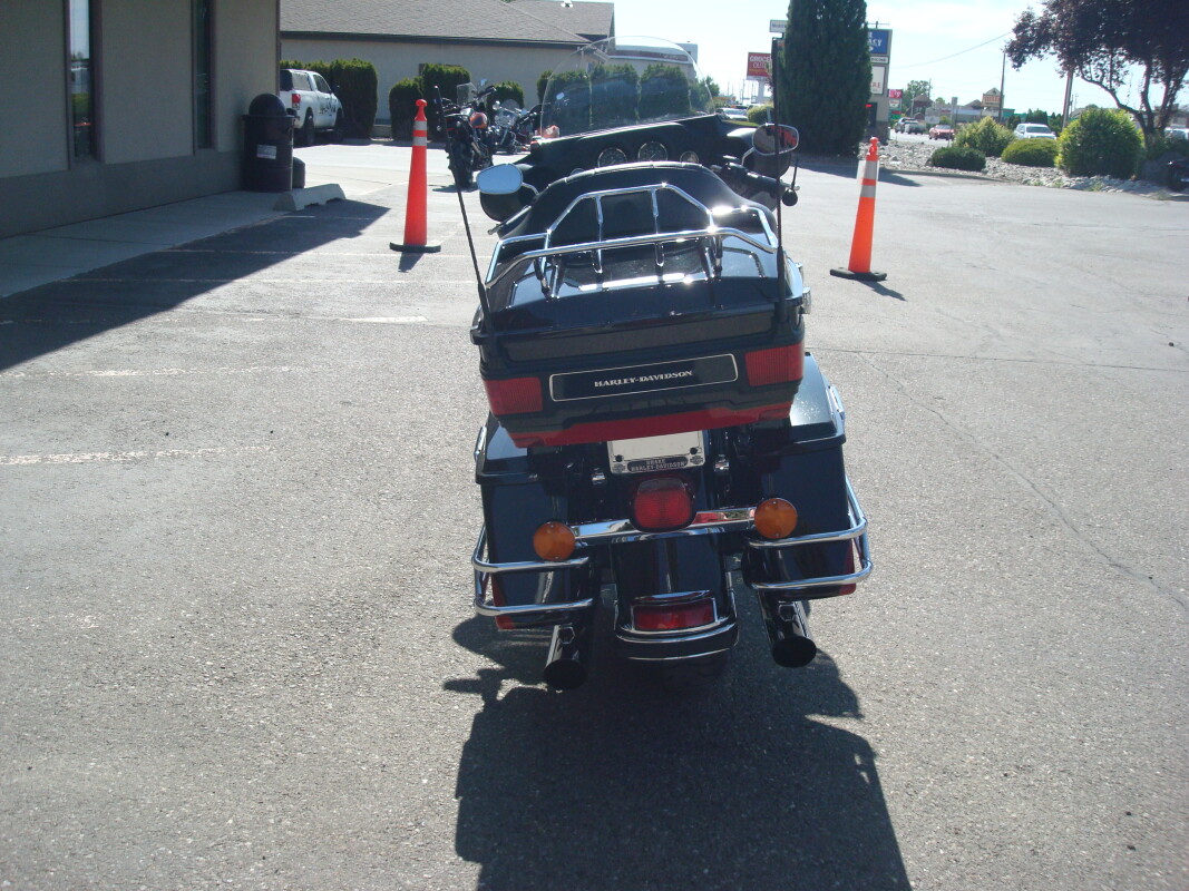 2010 Harley-Davidson Electra Glide Ultra Limited Merlot Sunglo/Cherry Red Sunglo - Photo 3