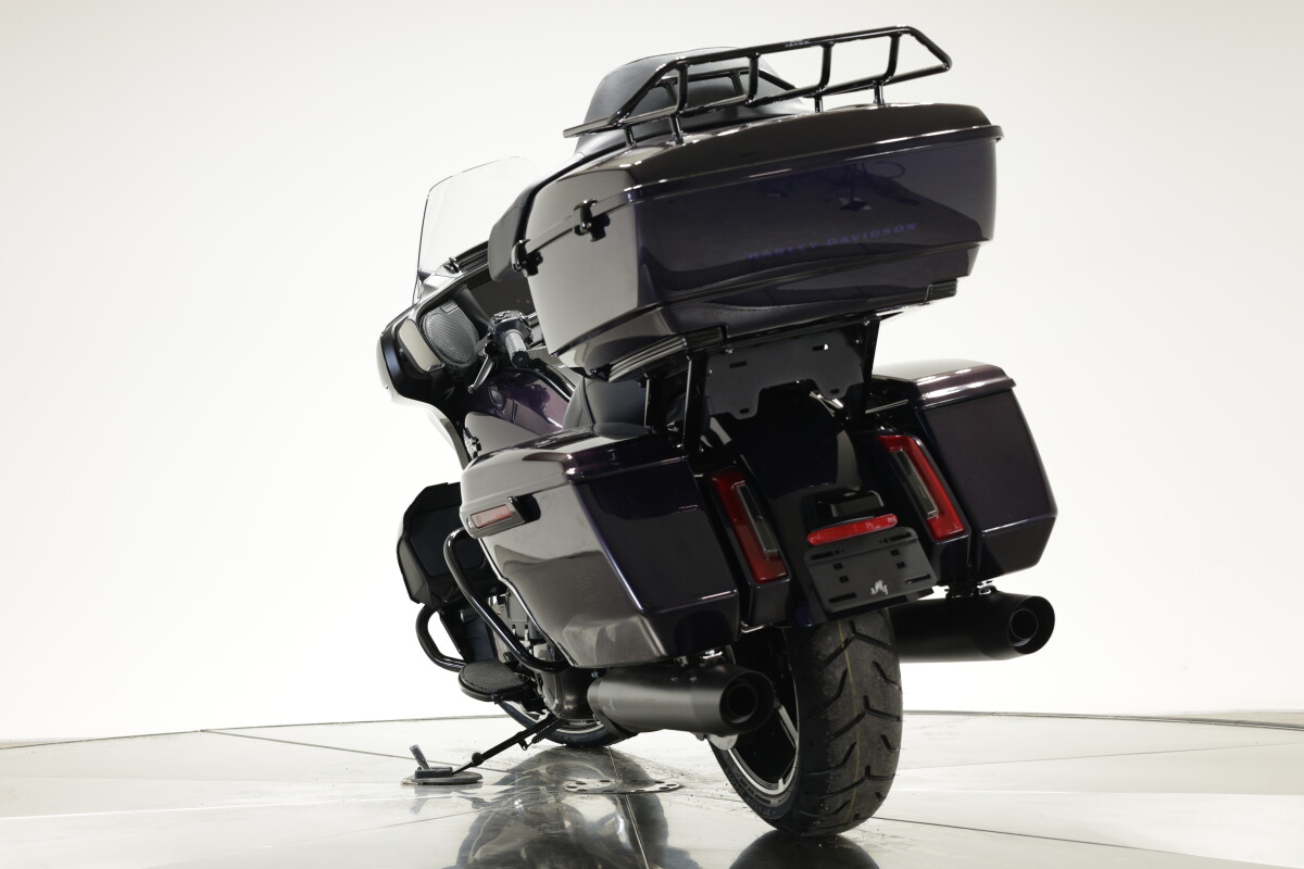 2025 Harley-Davidson FLHXU Street Glide Ultra in Mystic Shift - Photo 10