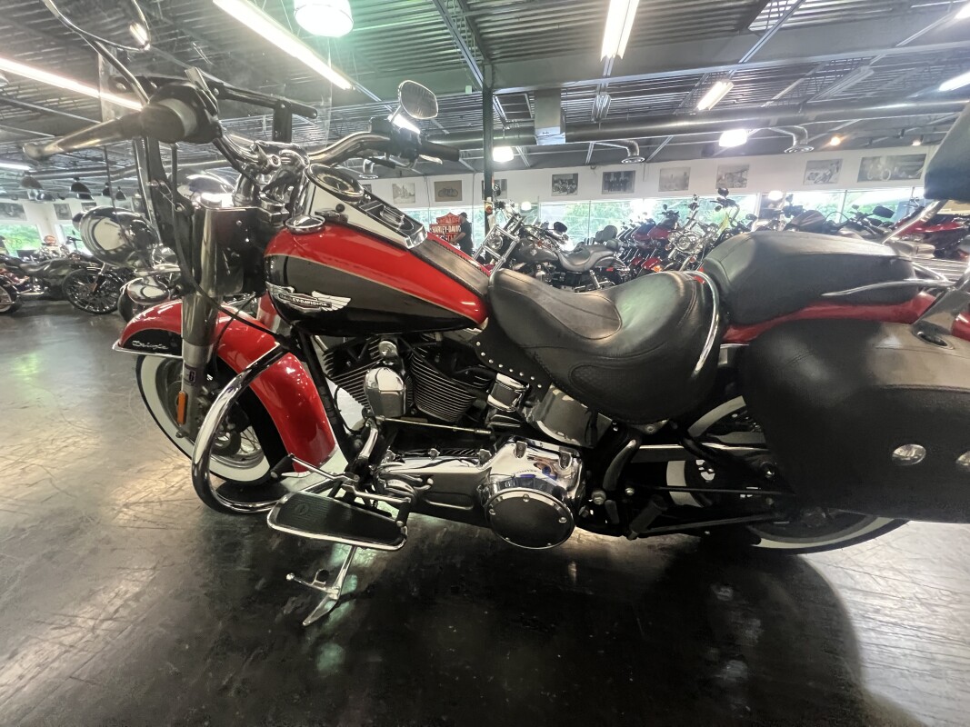 2010 Harley-Davidson Softail Deluxe Scarlet Red/Vivid Black FLSTN - Photo 7