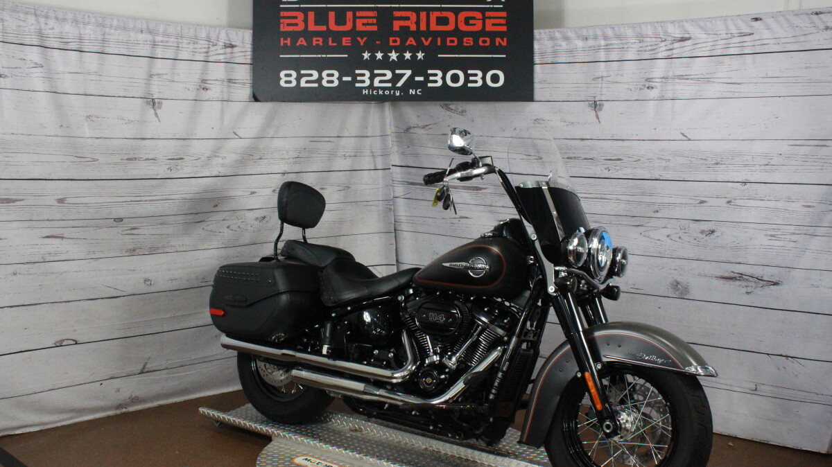 2018 Harley-Davidson Heritage Classic 114 Industrial Gray Denim/Black Denim - Photo 2