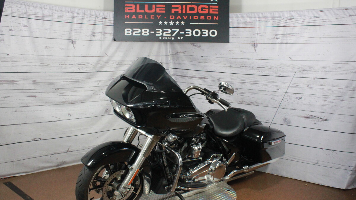 2021 Harley-Davidson Road Glide Vivid Black - Photo 4