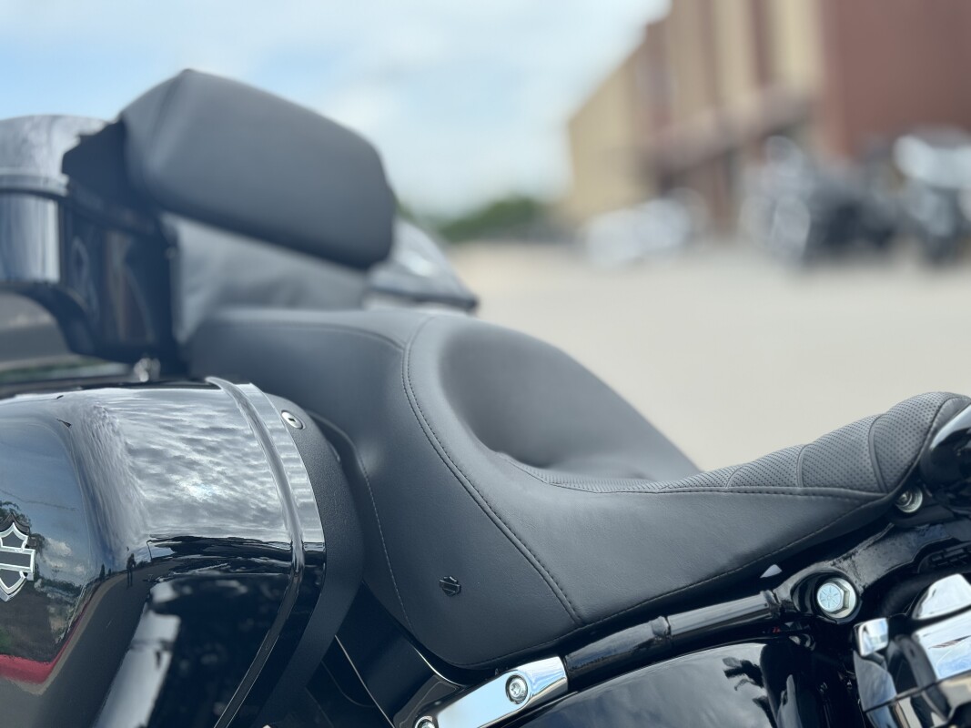 2025 Harley-Davidson Low Rider ST FXLRST Vivid Black - Photo 10