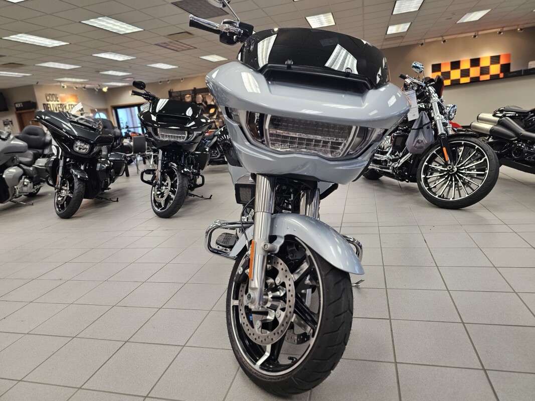 FLTRX 2025 Road Glide - Photo 3