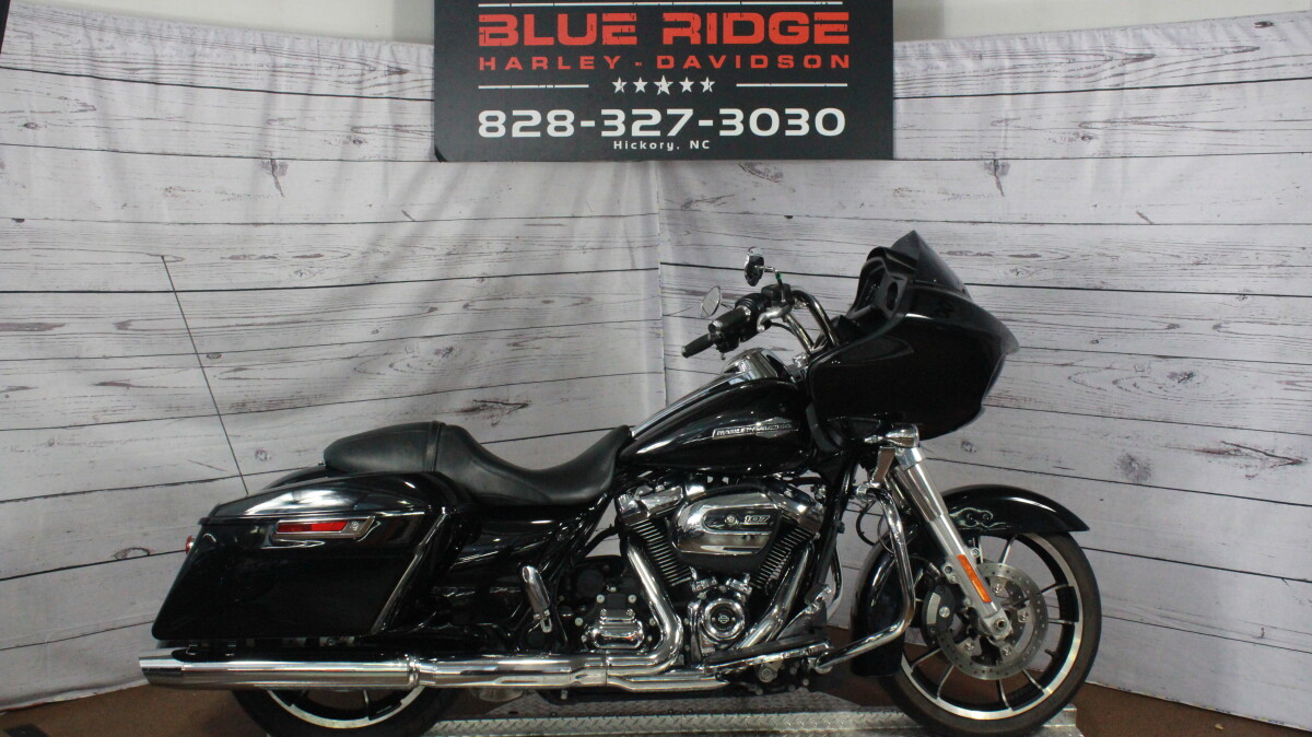 2021 Harley-Davidson Road Glide Vivid Black
