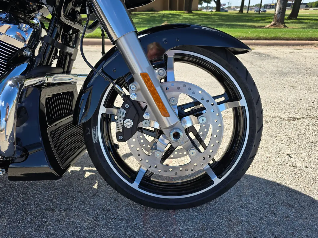 2025 Harley-Davidson Road Glide - Photo 7