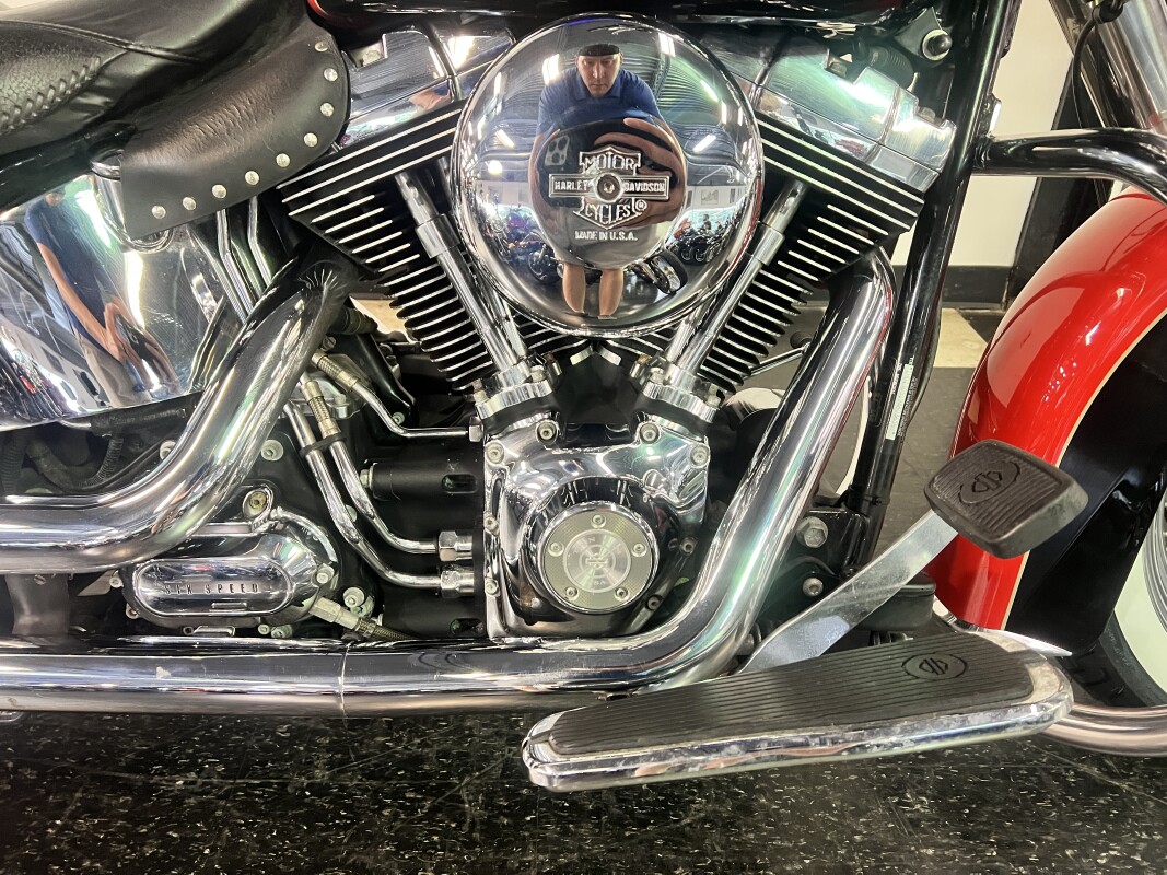 2010 Harley-Davidson Softail Deluxe Scarlet Red/Vivid Black FLSTN - Photo 4