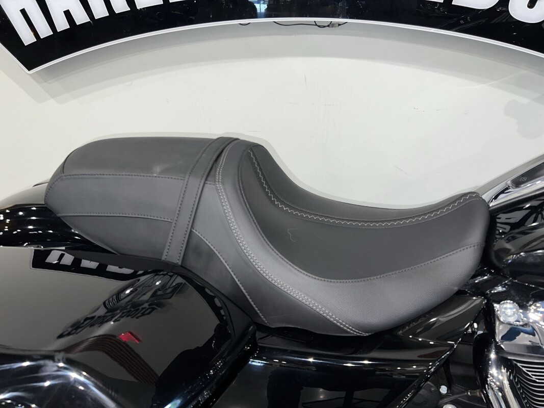 2024 Harley-Davidson Street Glide FLHX - Photo 6