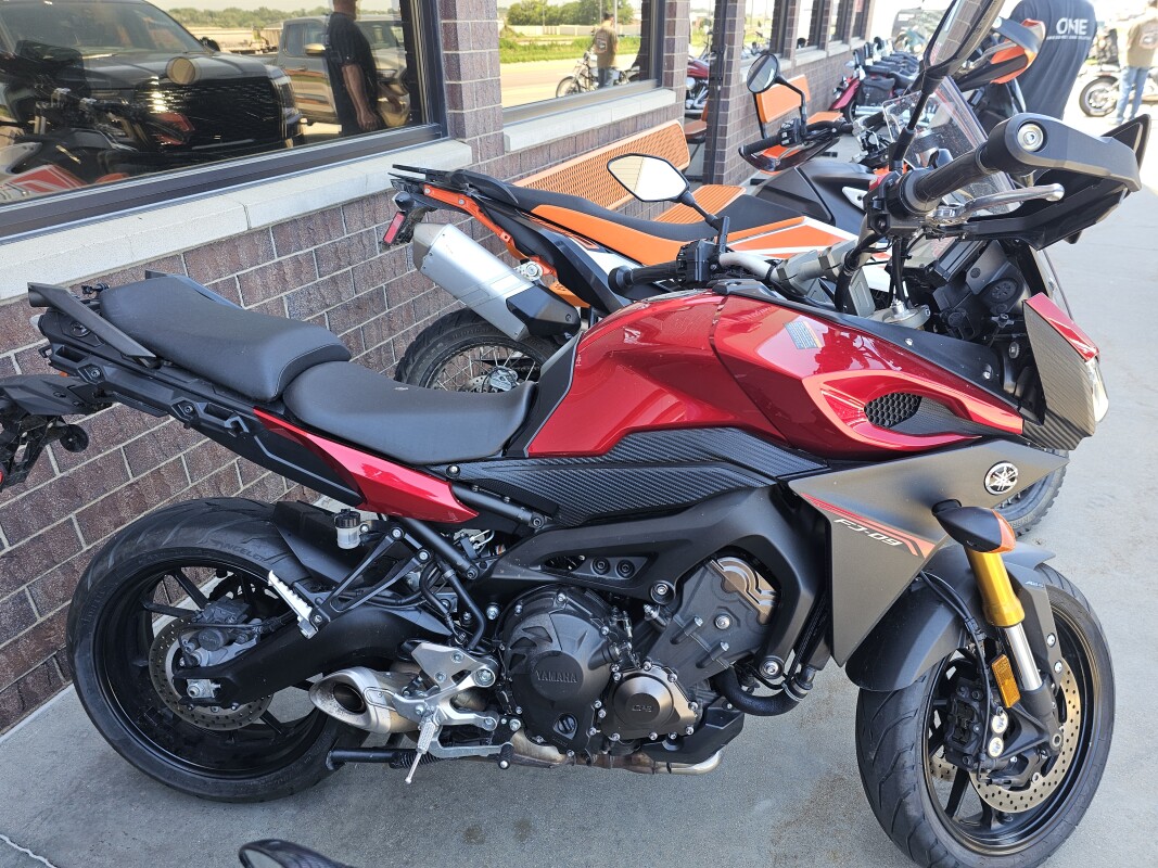 FJ09 2015 FJ-09