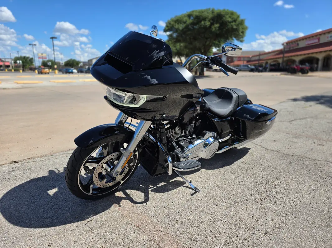 2025 Harley-Davidson Road Glide - Photo 4