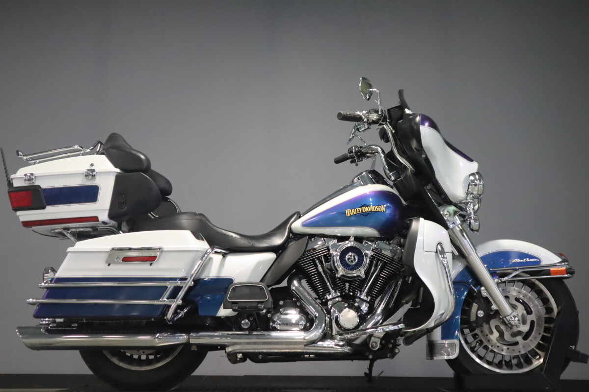 2010 Harley-Davidson® Electra Glide® Ultra Classic® FLHTCU