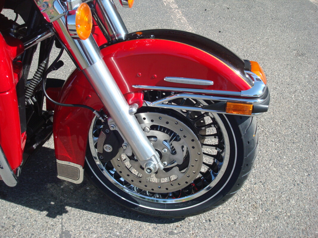 2010 Harley-Davidson Electra Glide Ultra Limited Merlot Sunglo/Cherry Red Sunglo - Photo 9