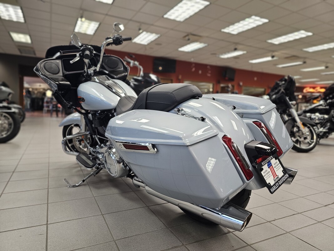 FLTRX 2025 Road Glide - Photo 6
