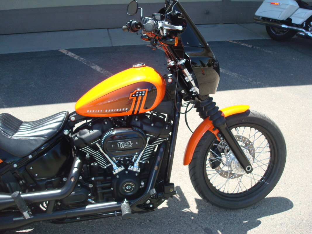 2021 Harley-Davidson Street Bob 114 Baja Orange - Photo 10