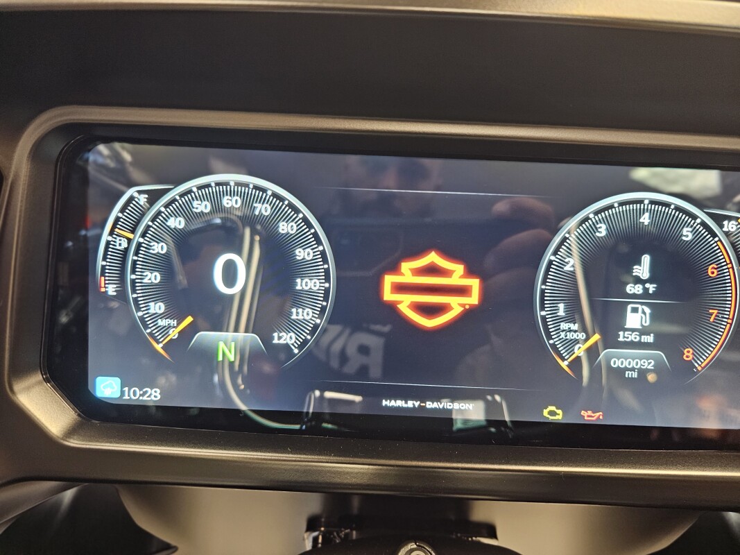 FLTRX 2025 Road Glide - Photo 9