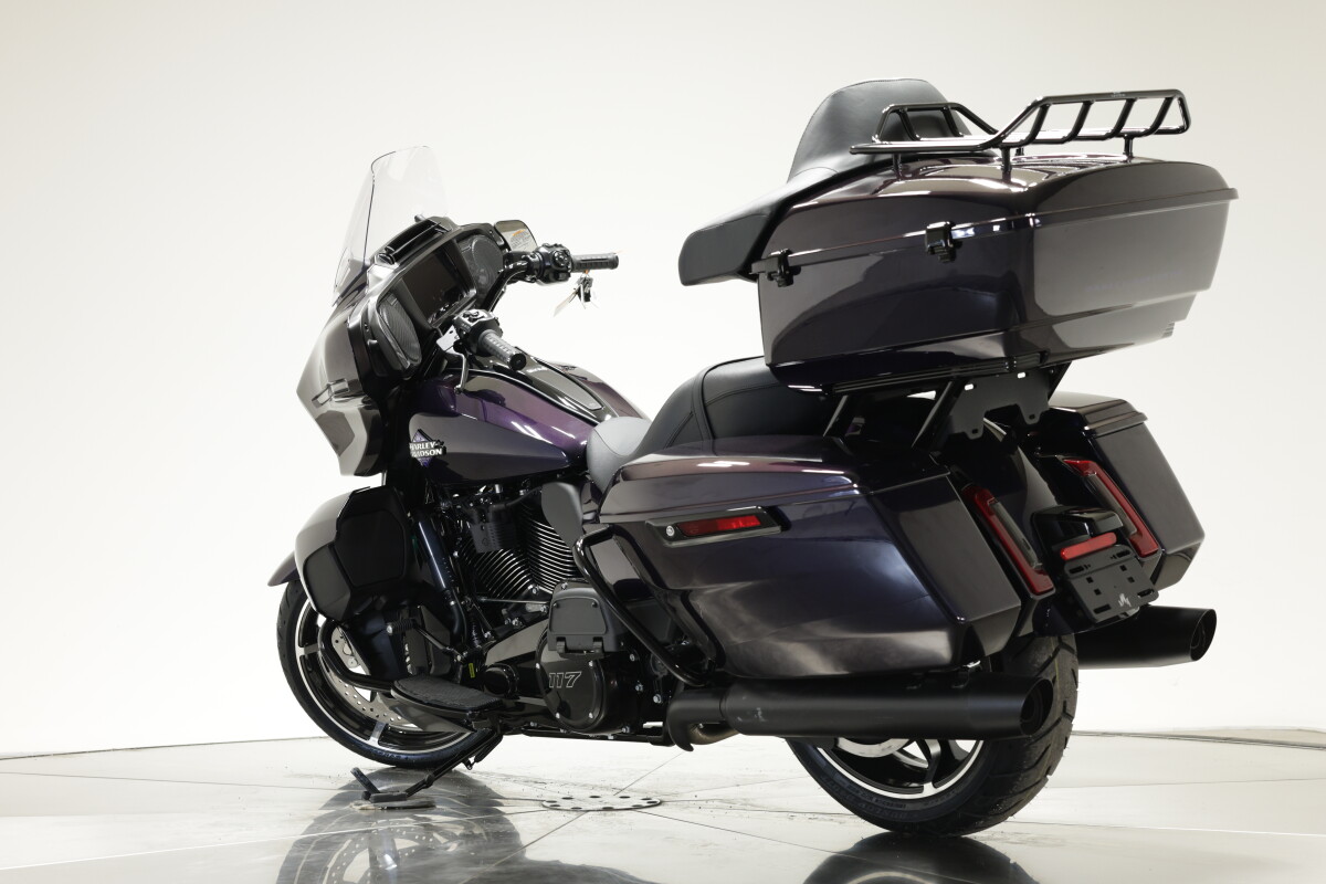 2025 Harley-Davidson FLHXU Street Glide Ultra in Mystic Shift - Photo 9