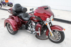 2016 Harley-Davidson Tri Glide Ultra thumb 1