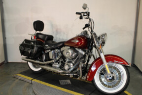 2010 Harley-Davidson Heritage Softail Classic FLSTC thumb 1