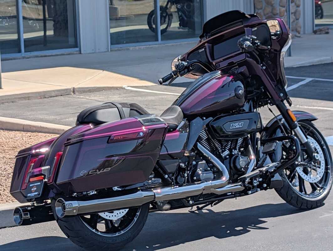 2025 Harley-Davidson CVO Street Glide - Photo 4