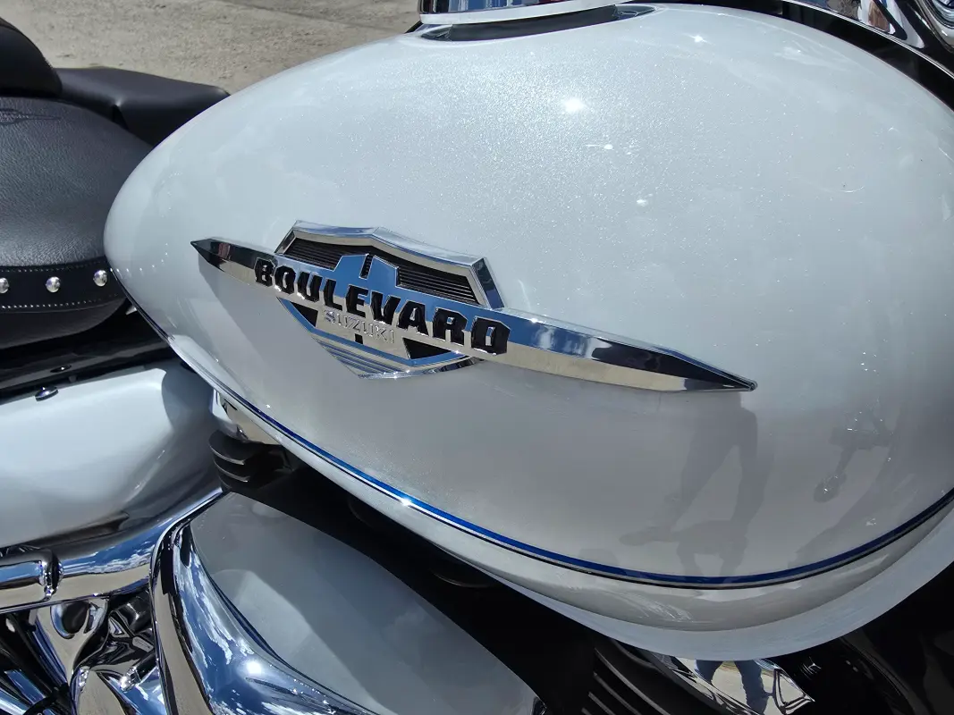 2025 Suzuki Boulevard C50T Special - Photo 9