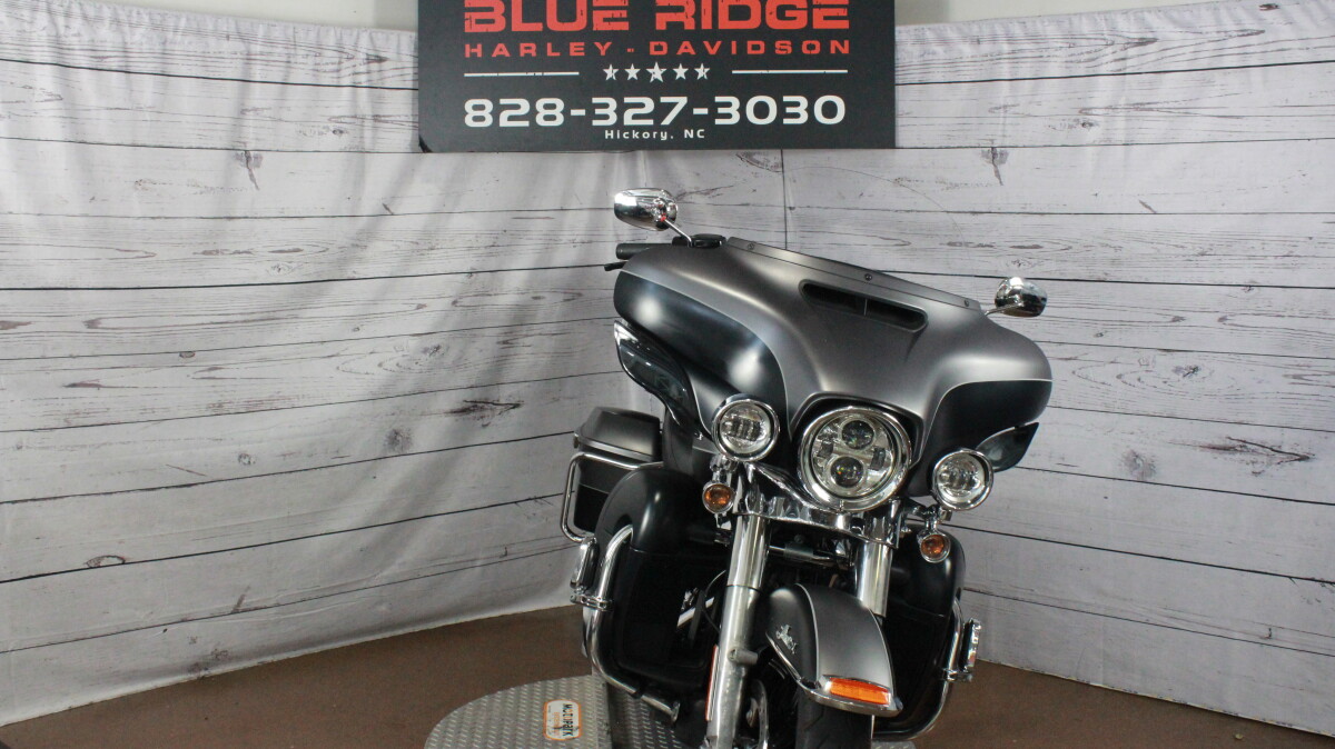 2017 Harley-Davidson Ultra Limited Two-Tone Charcoal Denim/Black Denim - Photo 3