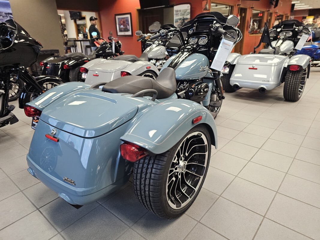 FLTRT 2024 Road Glide 3 - Photo 8