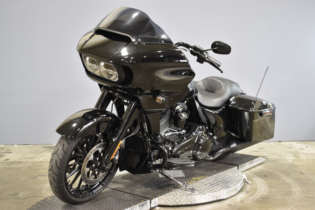 2018 Harley-Davidson Road Glide Special FLTRXS - Photo 4