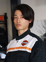 山路　龍