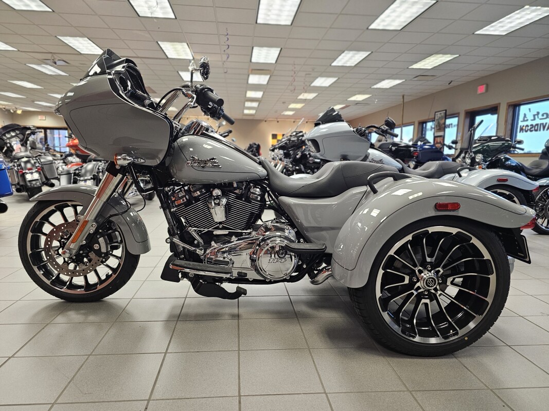 FLTRT 2024 Road Glide 3 - Photo 5
