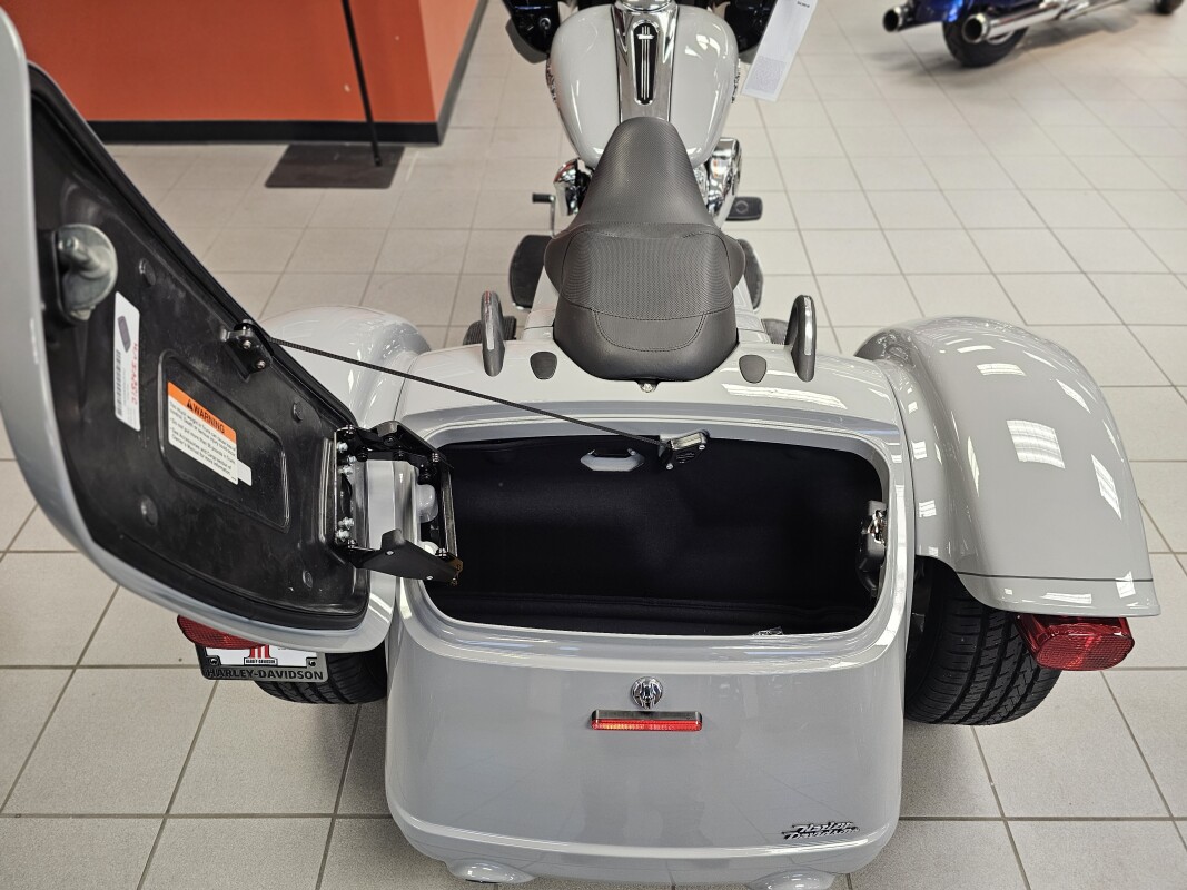 FLTRT 2024 Road Glide 3 - Photo 9