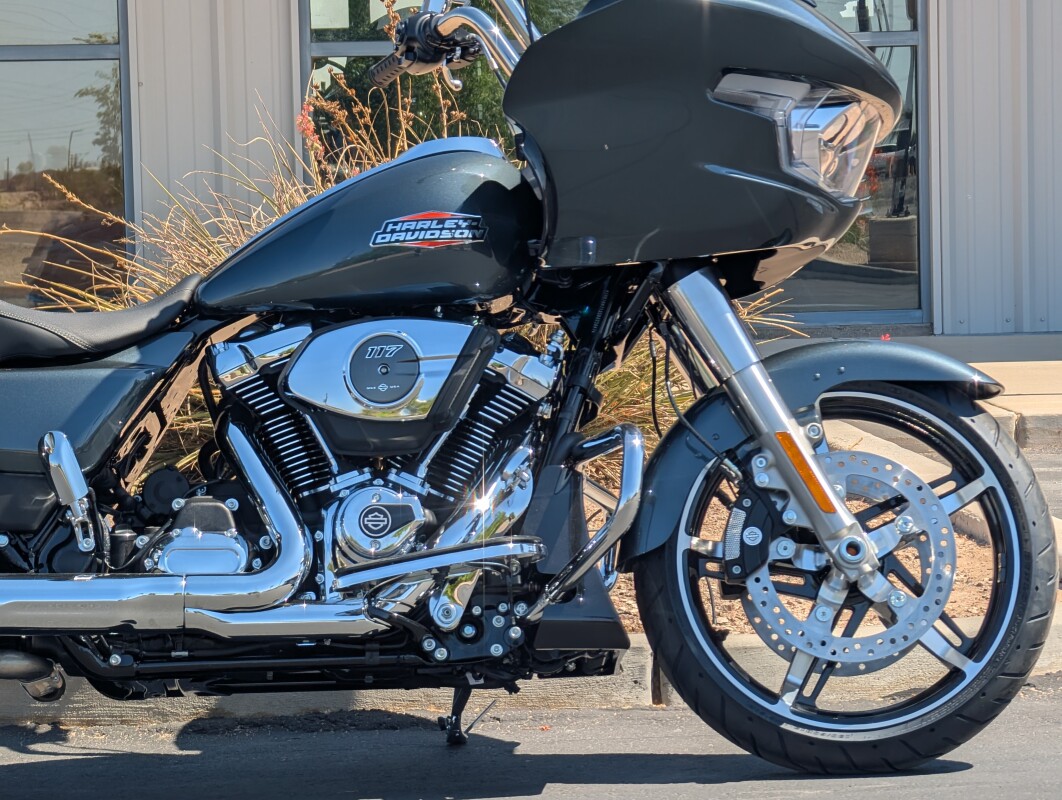 2025 Harley-Davidson Road Glide - Photo 10