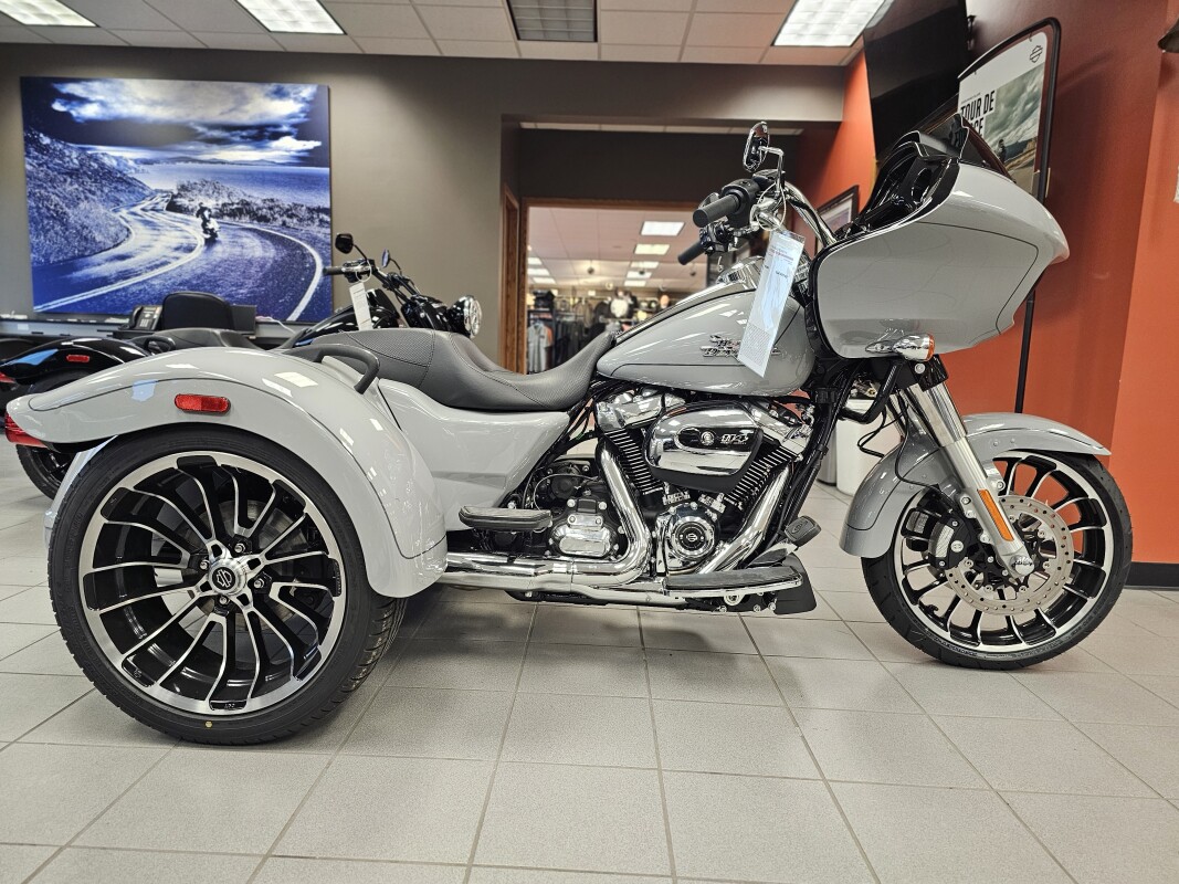 FLTRT 2024 Road Glide 3