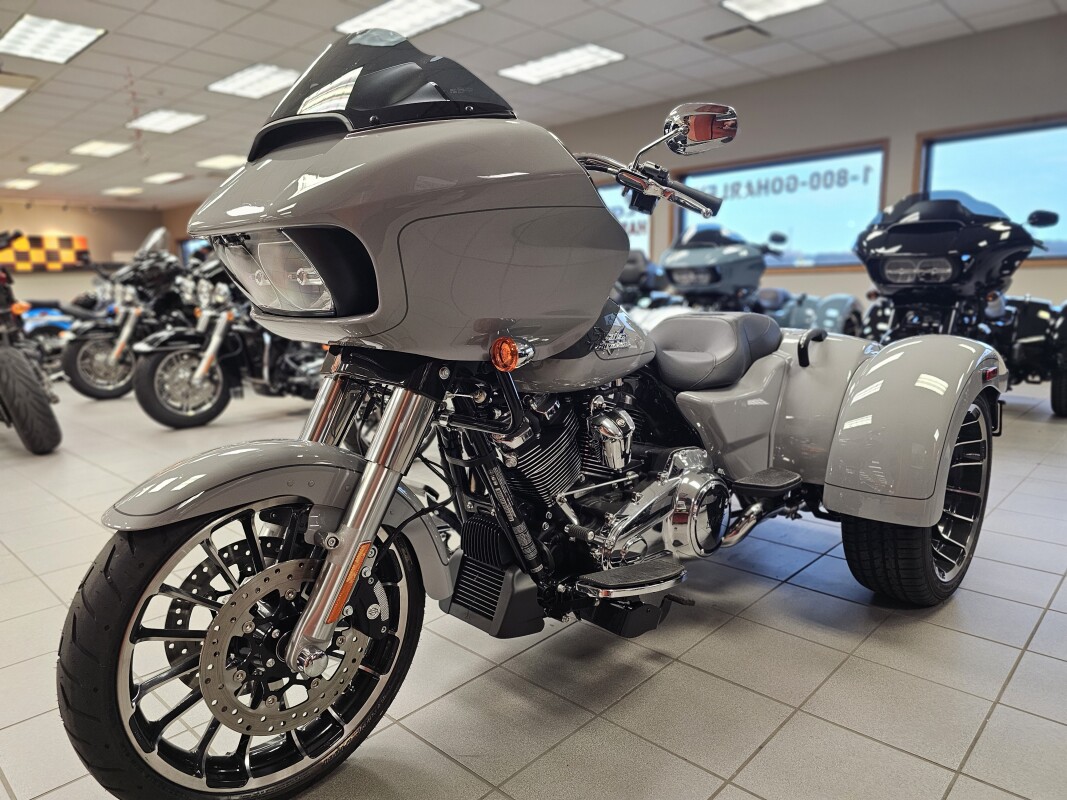 FLTRT 2024 Road Glide 3 - Photo 4