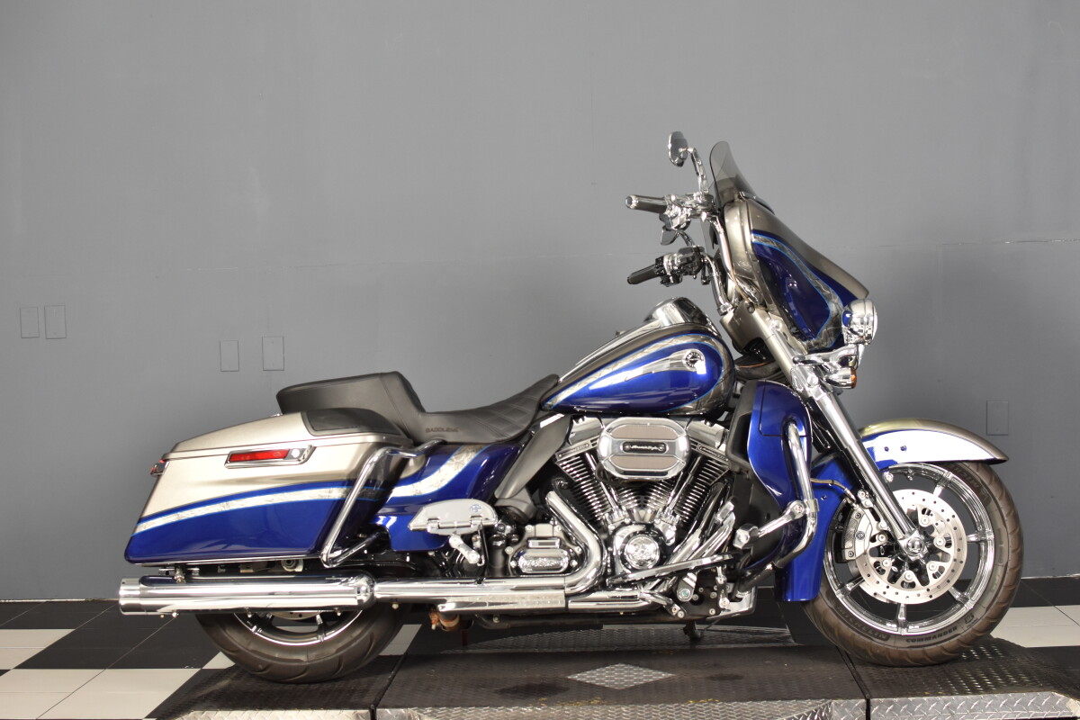 オートバイのバックレスト バイク後部パッセンジャーバックレストシ 