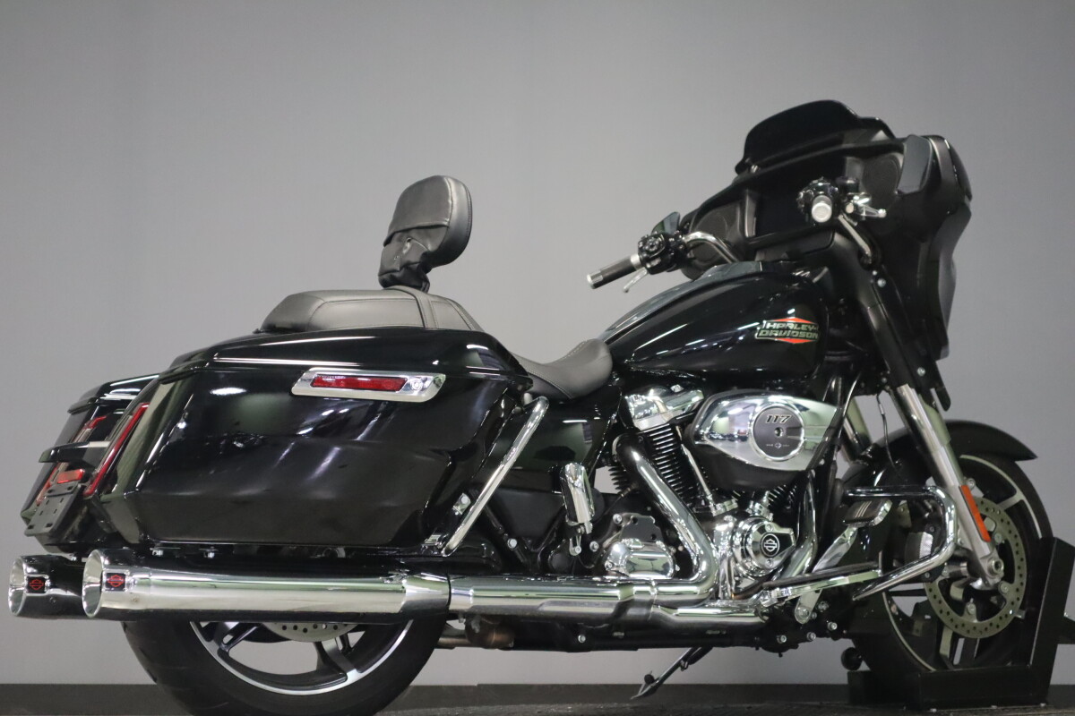 2024 Harley-Davidson Street Glide FLHX - Photo 8