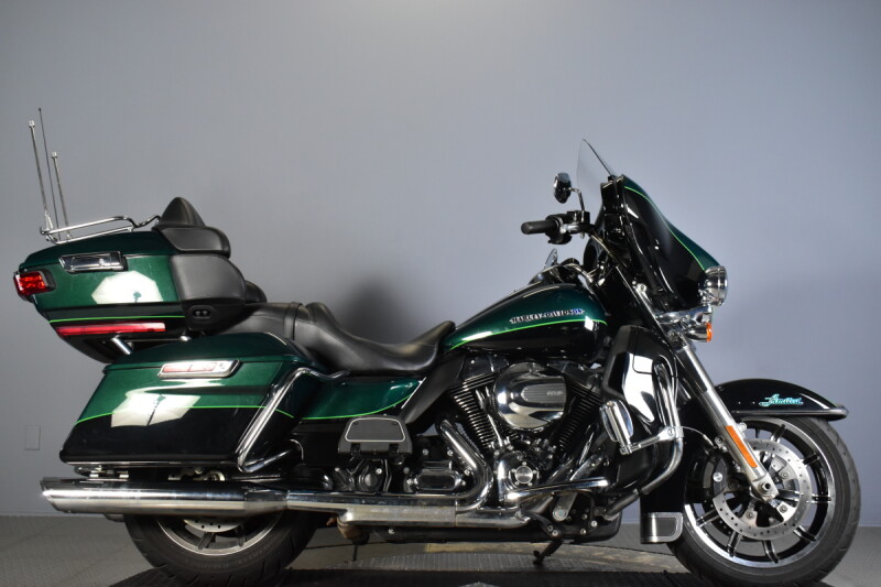 2015 Harley-Davidson® Ultra Limited FLHTK