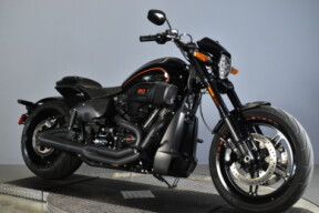 2019 Harley-Davidson® FXDR™ 114 FXDRS thumb 2