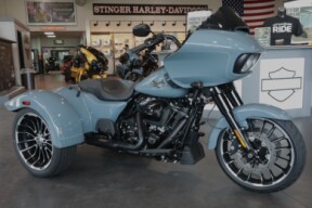 2024 Harley-Davidson Road Glide 3 thumb 2