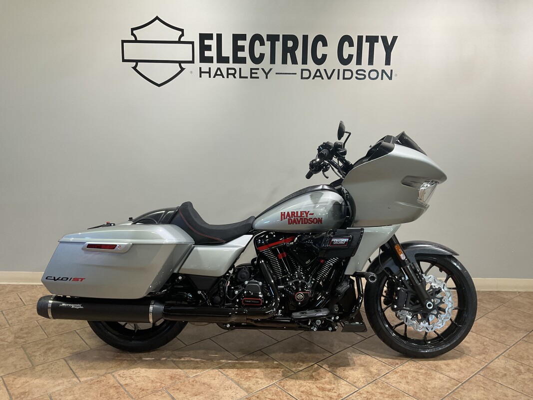 2025 Harley-Davidson CVO Road Glide ST Mercury Silver FLTRXSTSE