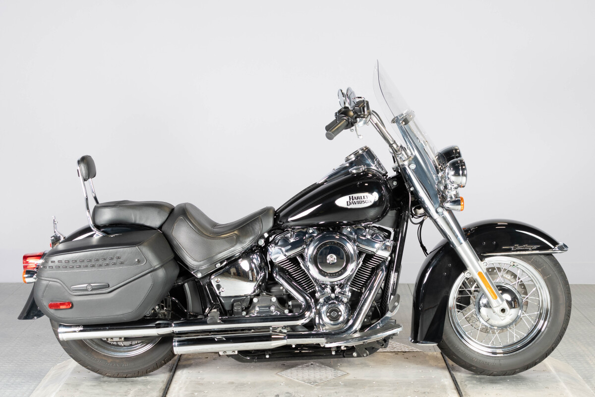 2021 Harley-Davidson® Heritage Classic 107 FLHC | High Octane