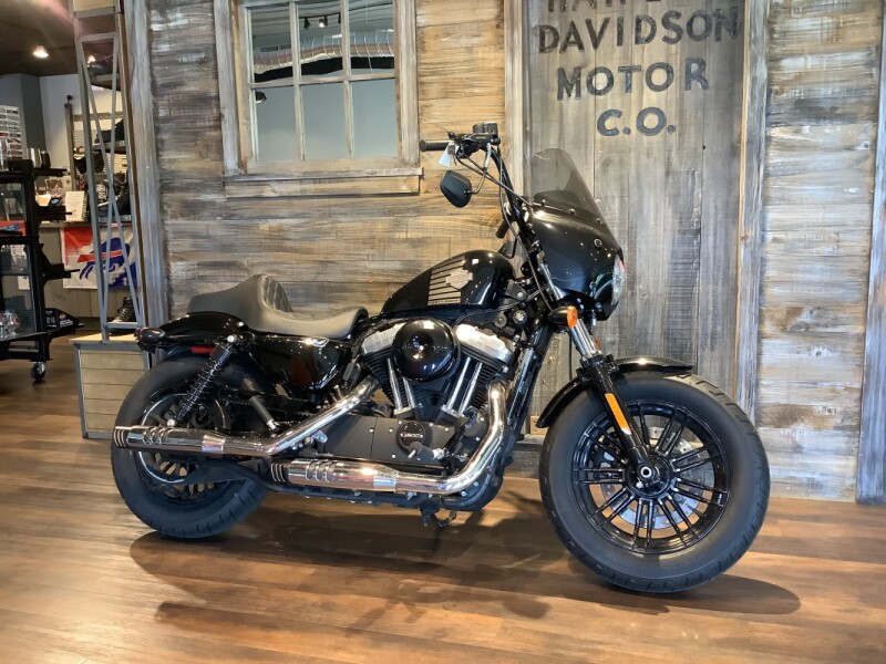 Harley-Davidson<sup>®</sup> Forty-Eight® 2016 XL 1200X U104-16 Vivid Black