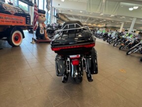 2021 Harley-Davidson Ultra Limited FLHTK thumb 2