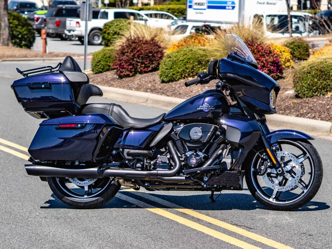 FLHXU 2025 Street Glide Ultra - Photo 5