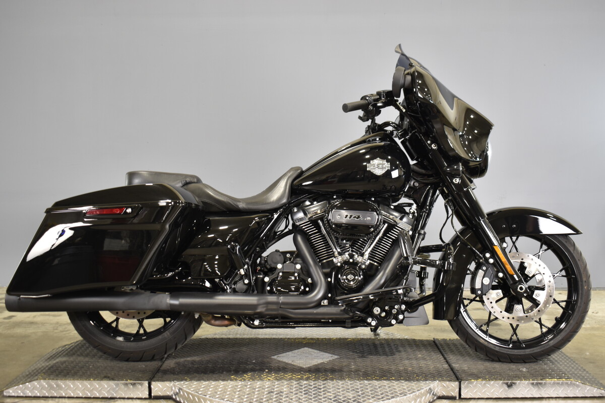 2022 Harley-Davidson Street Glide Special FLHXS