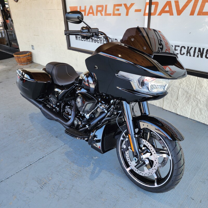 2025 Harley-Davidson Road Glide - Photo 4