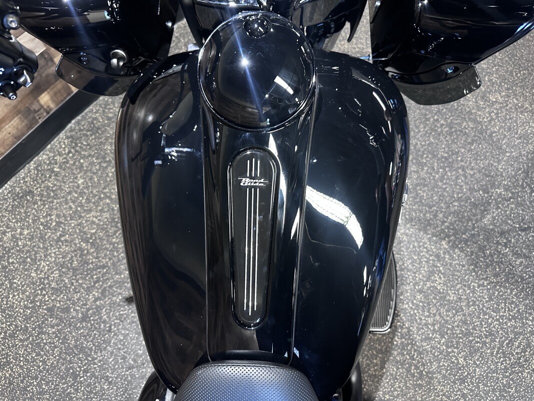 2025 Harley-Davidson Road Glide 3 Black FLTRT - Photo 5