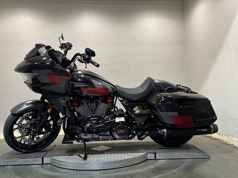 Harley-Davidson CVO Road Glide ST 2025 FLTRXSTSE 84614801 HOT LAP - Photo 5