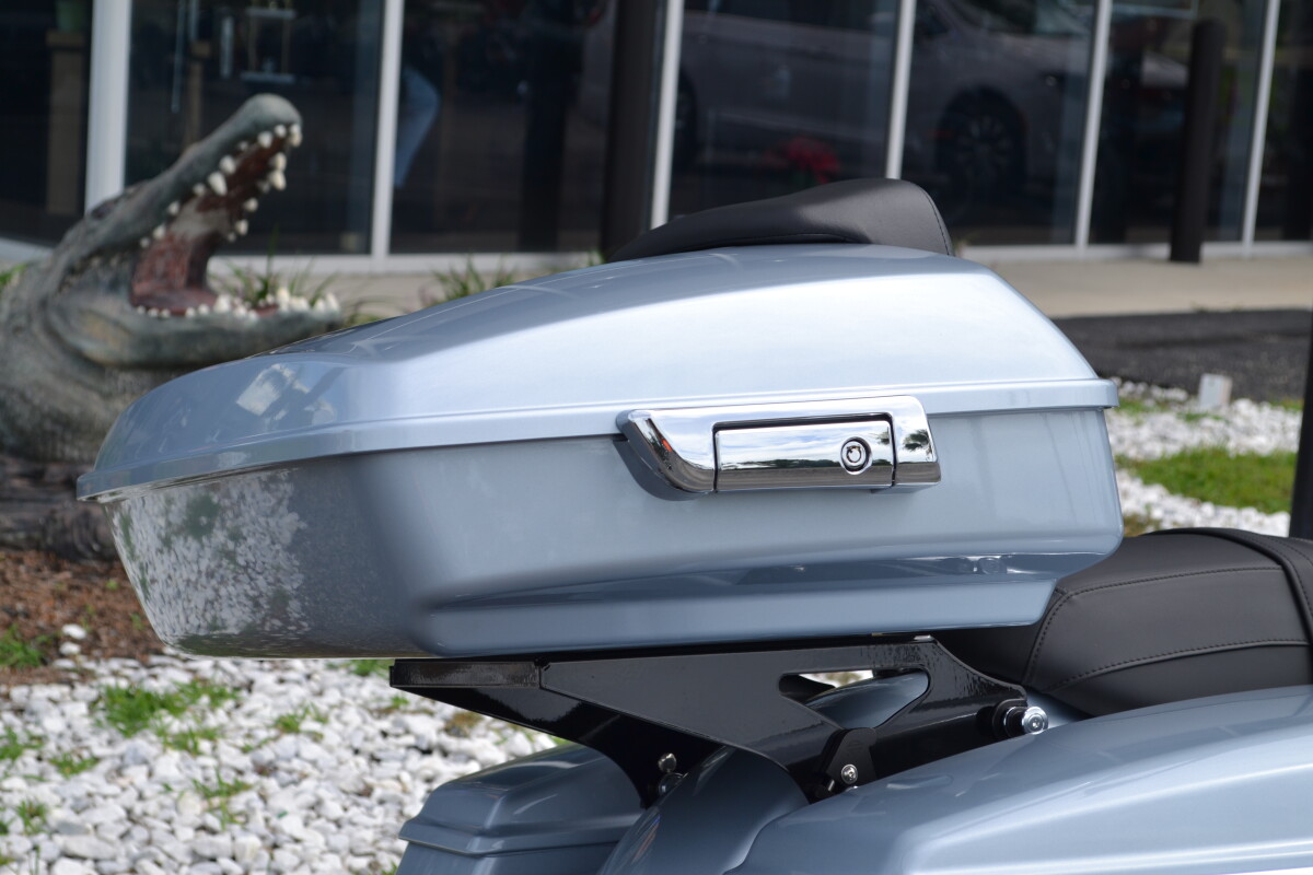 2025 Harley-Davidson Road Glide Atlas Silver Metallic - FLTRX - Photo 6