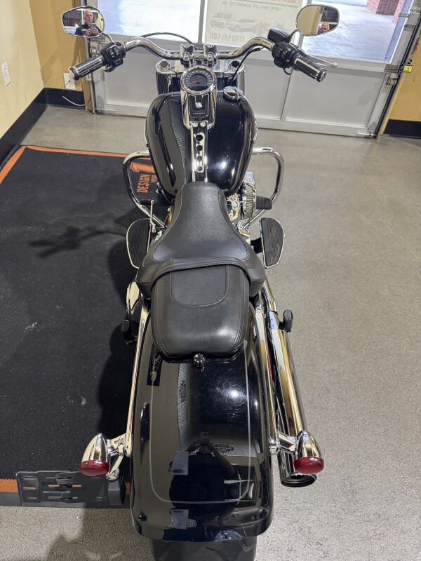 2022 Harley-Davidson Fat Boy 114 Vivid Black - Photo 5