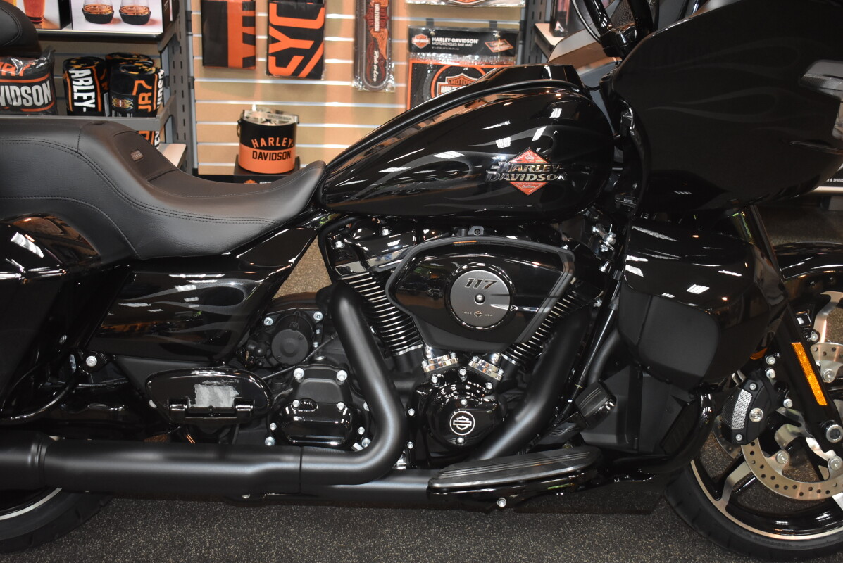 FLTRX 2025 Road Glide - Photo 8